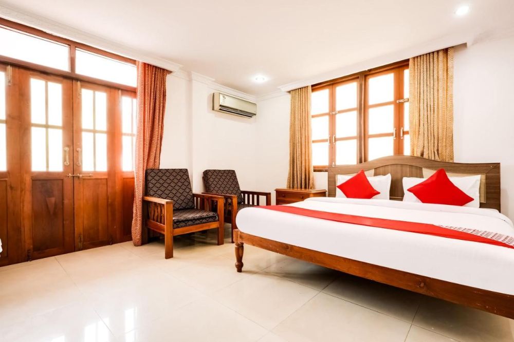 Standard AC, Nagas Hotel Satyavati 2*