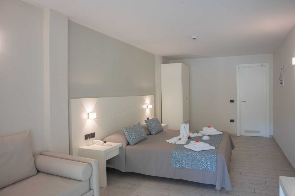 4 Bedded room, Sentido Michelizia Tropea Resort 4*