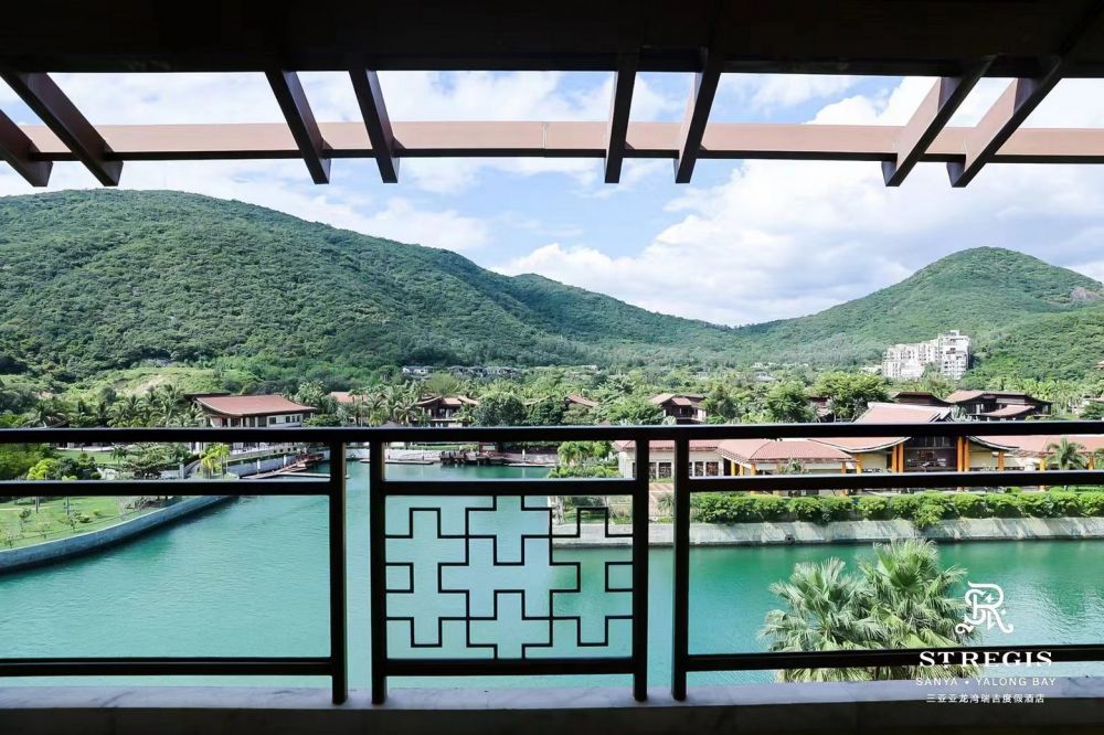 Grand Harbor View Room (ex.Island Marina View Room), The St. Regis Sanya Yalong Bay Resort 5*