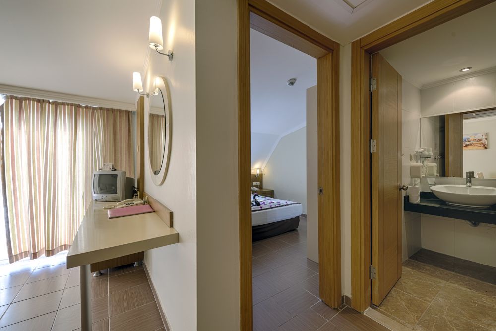 Apart Room 1+1, Risus Hotel 3*