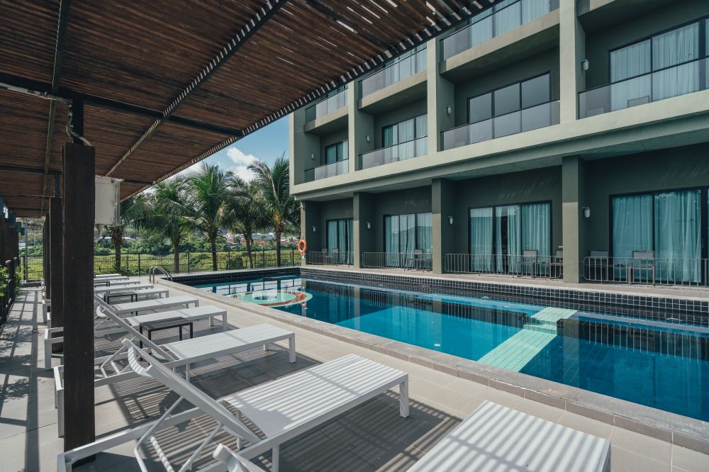 Deluxe Pool Access, Sugar Marina Resort Aviator Phuket Airport 3+