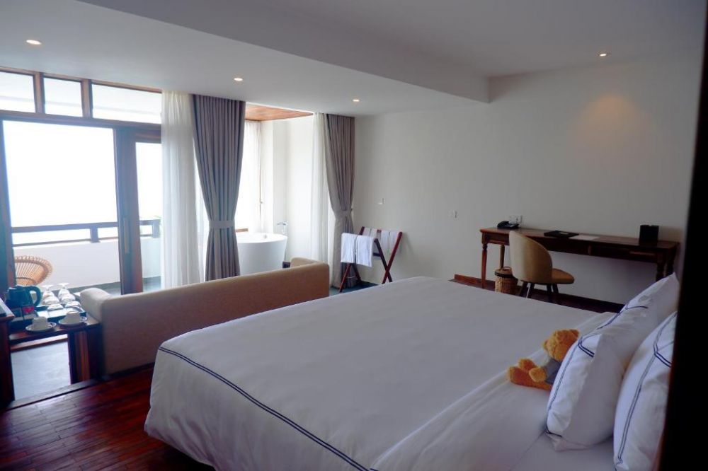 Executive Ocean Suite, Alibu Resort Nha Trang 5*
