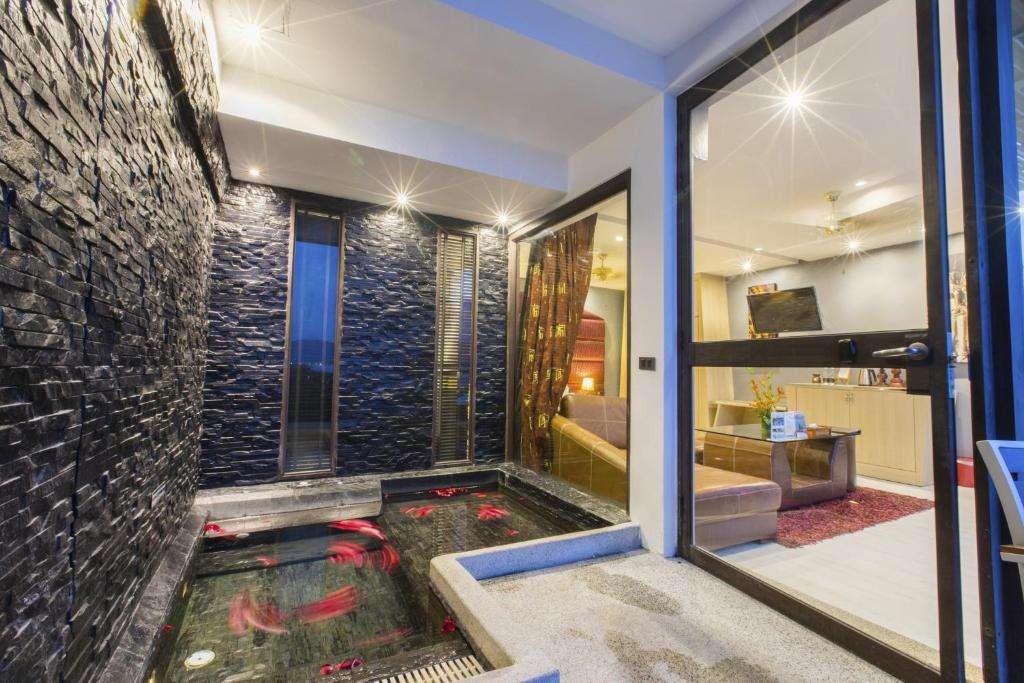 Premium Deluxe Pool suite, Indochine Resort & Villas 4*