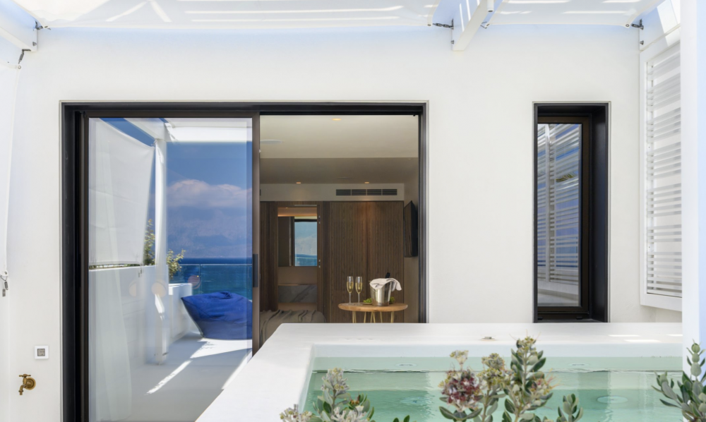JUNIOR SUITE SEA VIEW WITH OUTDOOR JACUZZI, The Island Concept 5*