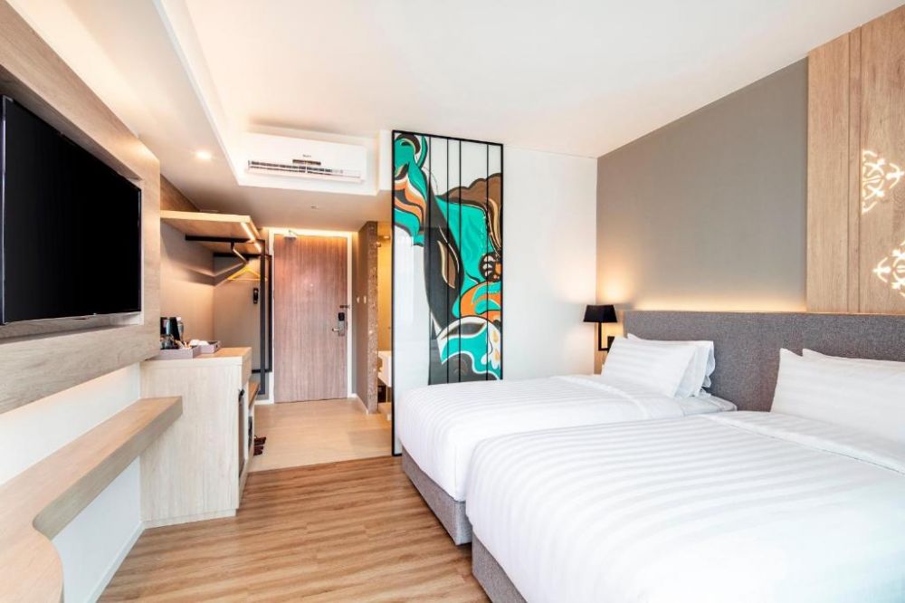 Deluxe, Hotel Amber Pattaya 4*