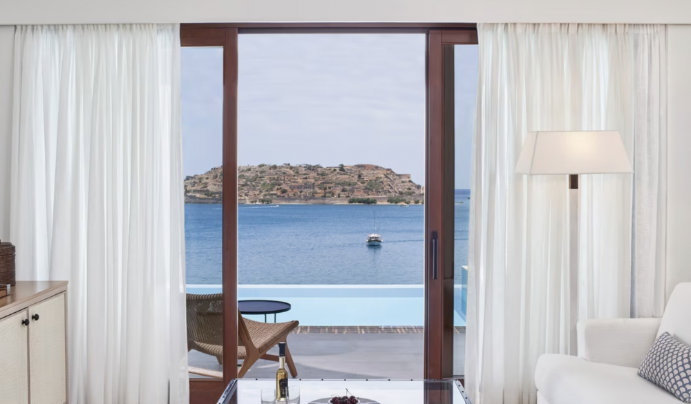 Deluxe Suite Sea View Private Pool, Blue Palace a Luxury Collection Resort and Spa 5*