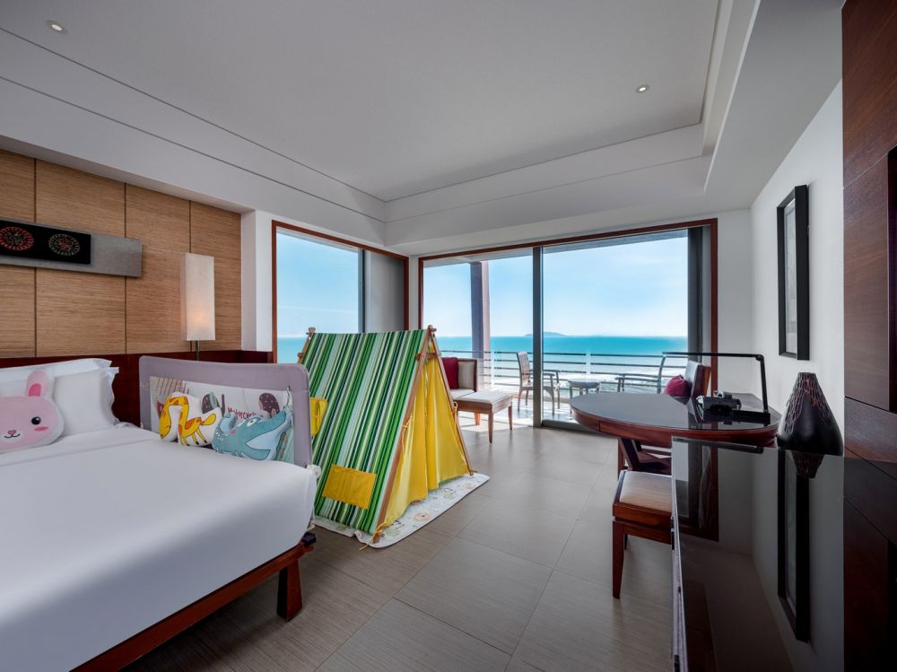 Family Room, Pullman Ocean View Sanya Bay Resort & Spa 5*