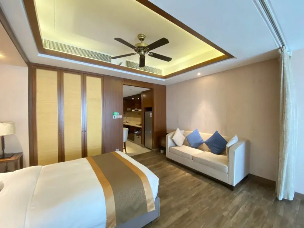 Deluxe View Family Room with 3 Beds, Jinghai Hotel & Resort 5*