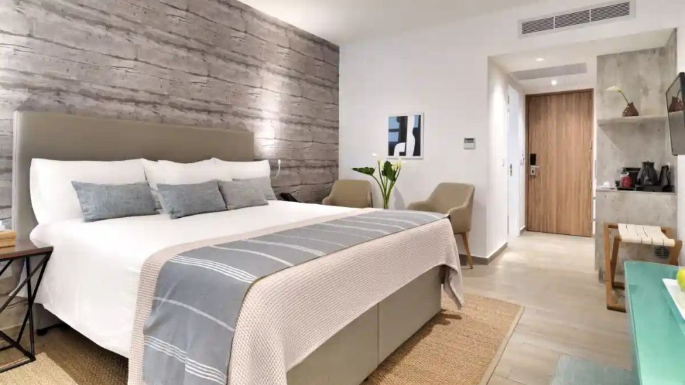 Deluxe Room with Inland View, Leonardo Plaza Cypria Maris (Adults Only 16+) 4*