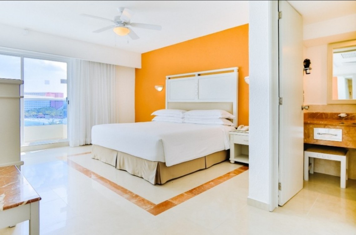 Double Ocean Front Room, Occidental Costa Cancun 4*