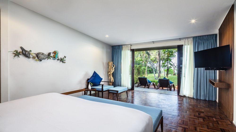 Sea Breeze Suite, Floral Lux Hotel Monttra Pattaya 4+