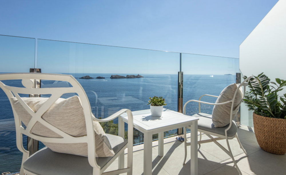 LUXURY KING SEA VIEW SUITE WITH BALCONY, Royal Palm Hotel 5*