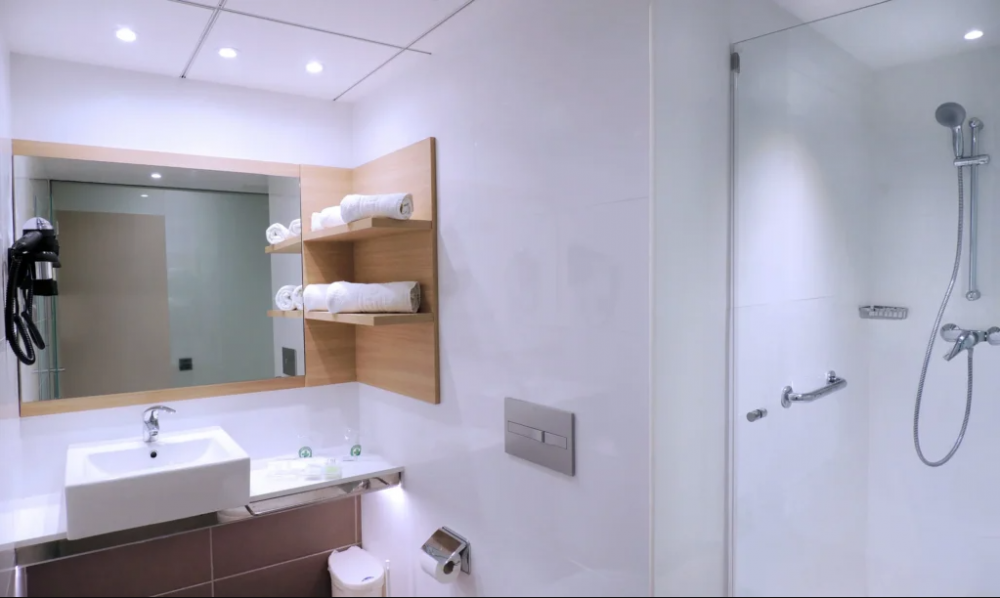 Quintiple Room, Augustus Hotel 4*