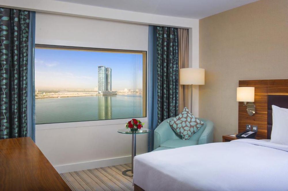 Guest Room King/Queen, Hilton Garden Inn Ras Al Khaimah 4*