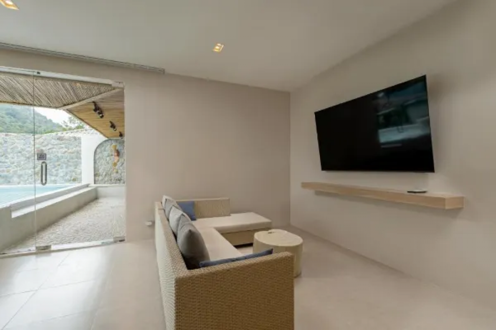 3 Bedroom Seaview Plunge Pool Villa, Amala Grand Bleu Resort 4*