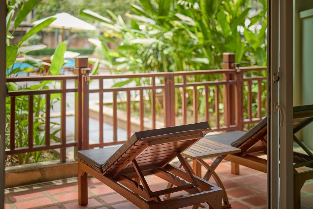 Deluxe Pool Access/Poolside Terrace | Double/Twin, The Heritage Pattaya Beach Resort 4*