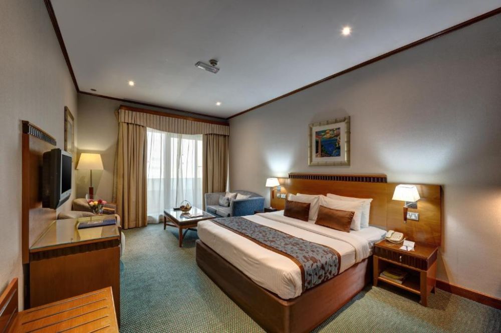 Superior Room, Golden Tulip Al Barsha Hotel 4*