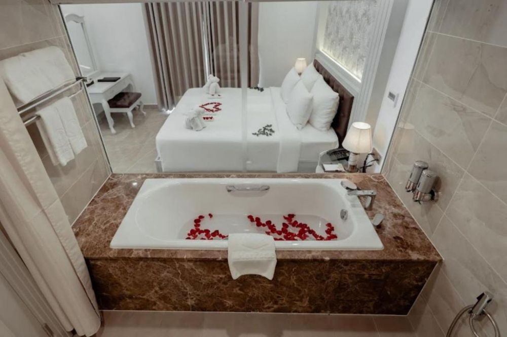 Luxury Suite, MerPerle Beach Hotel 4*
