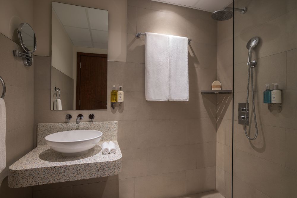 Standard Family Room, Queen Elizabeth 2 Hotel 4*