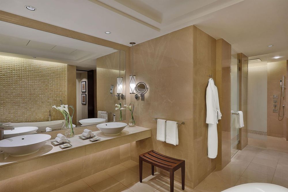 One Bedroom Suite, The Ritz-Carlton, Dubai 5*