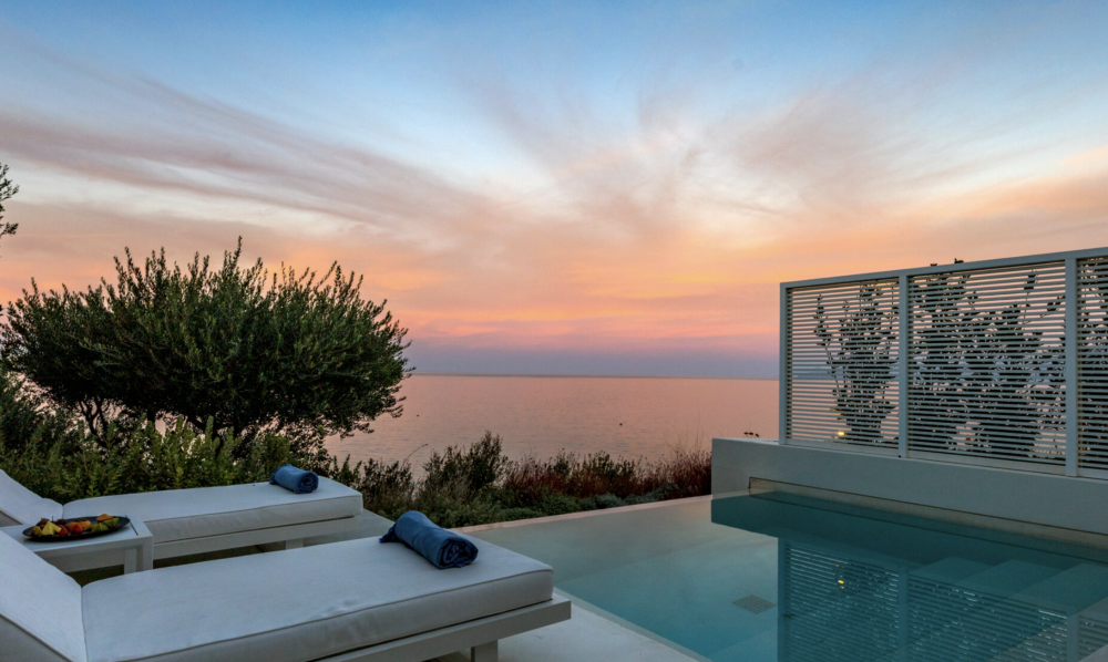 GRAND SUITE FRONT SEA VIEW PRIVATE HEATED POOL, The Island Concept 5*