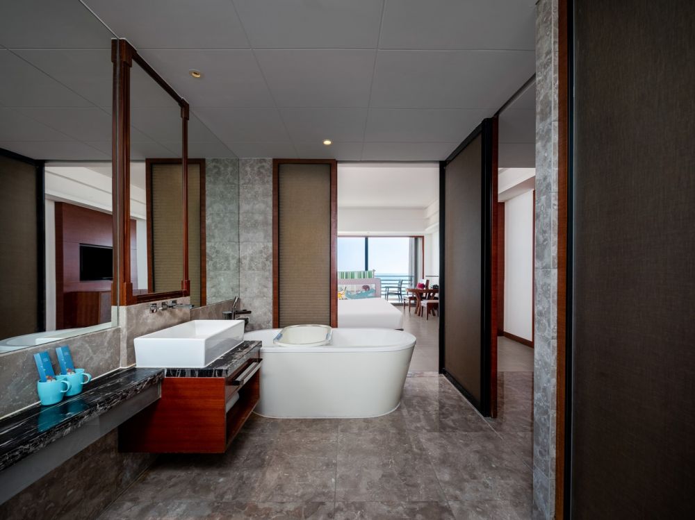 Family Room, Pullman Ocean View Sanya Bay Resort & Spa 5*