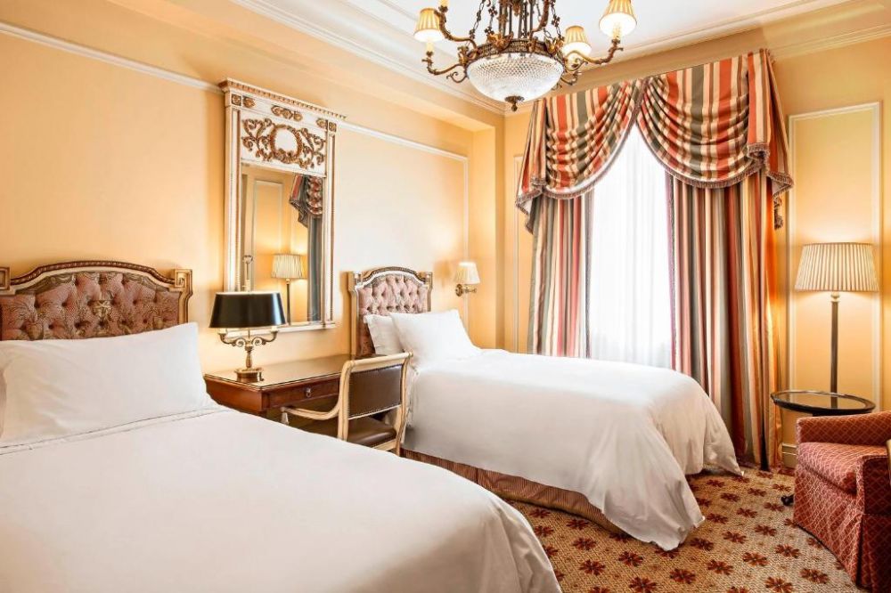 Classic Room/ Classic Room Butler Floor, Grande Bretagne a Luxury Collection Hotel Athens 5*