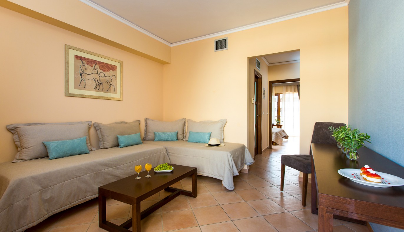 Family Room, Theartemis Palace 4*