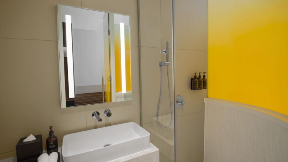 1 QUEEN BED RIVER VIEW, Wink Icon Hotel Danang Riverside 5*