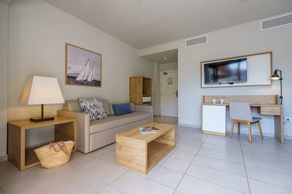 Standard Junior Suite Room, Estival Eldorado Resort 4*