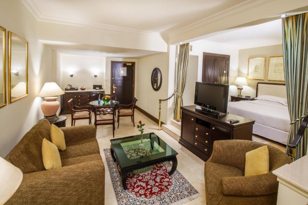 Executive Suite, Grand Excelsior Hotel Deira Dubai 4*