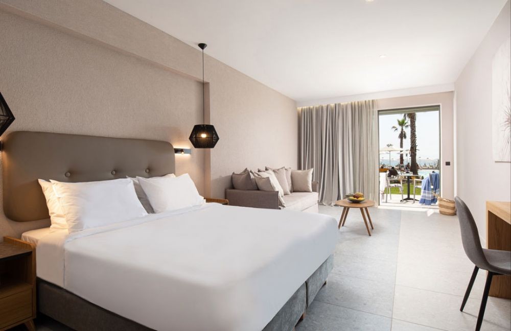 Deluxe Suite Sharing Pool, Portes Lithos Luxury Resort 5*