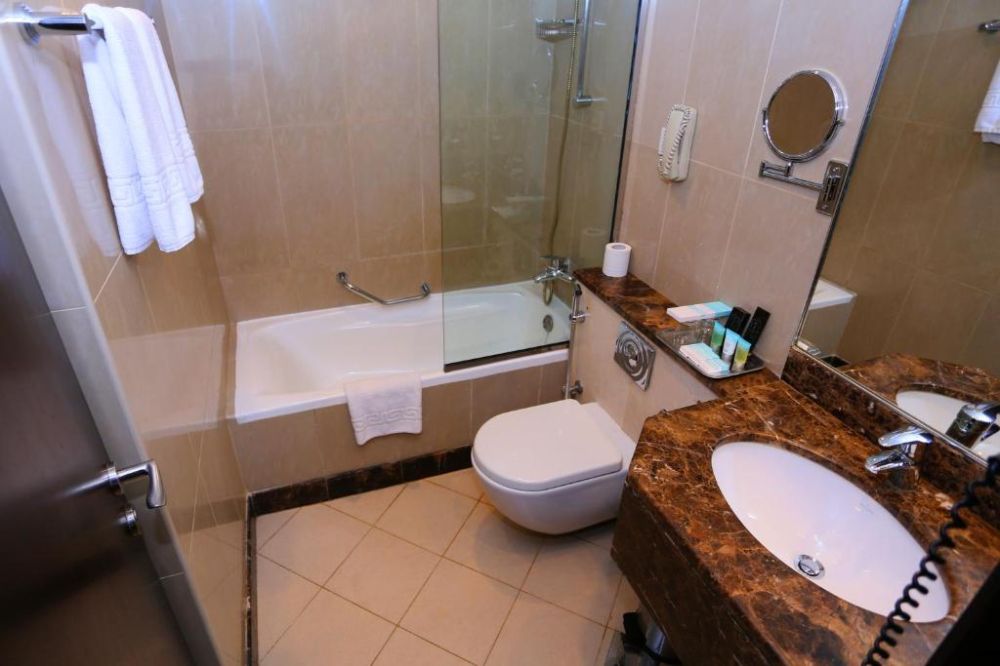 One Bedroom Suite, Al Hamra Hotel Sharjah 4*