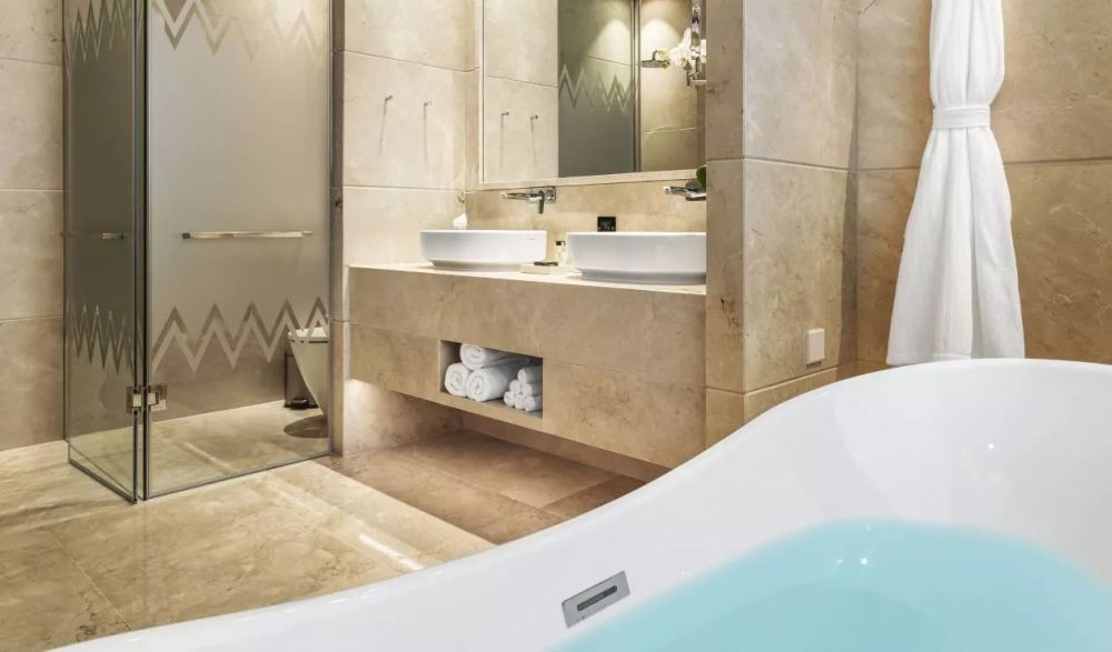 Residence Panorama Room, Cap St Georges Hotel & Resort 5*
