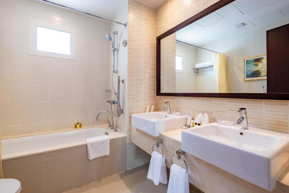 Two Bedroom Suite With Sea View, Radisson Blu Resort Fujairah 5*