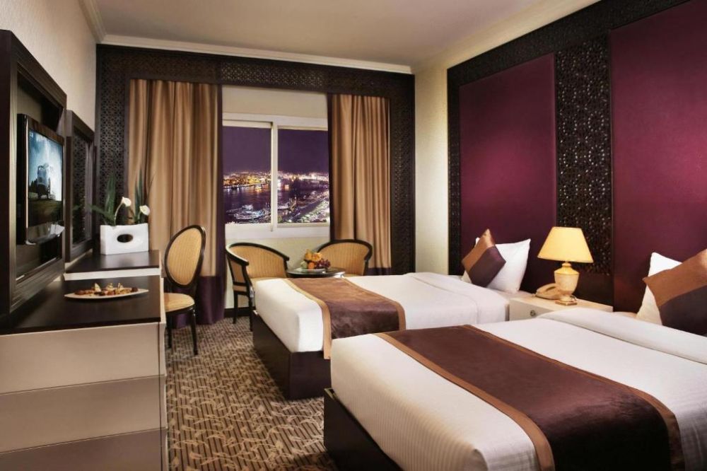 Deluxe City View, Carlton Tower Hotel Deira 4*