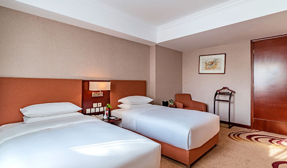 Delux Room Twin, Feitian Hotel Beijing 4*