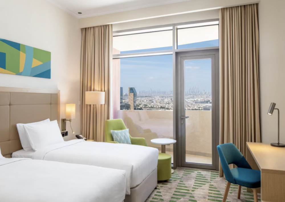Premium Room, Holiday Inn And Suites Dubai Science Park 4*