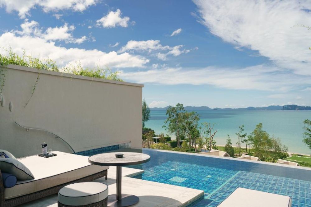 Partial/ Premium Ocean Pool Suite, Banyan Tree Krabi 5*