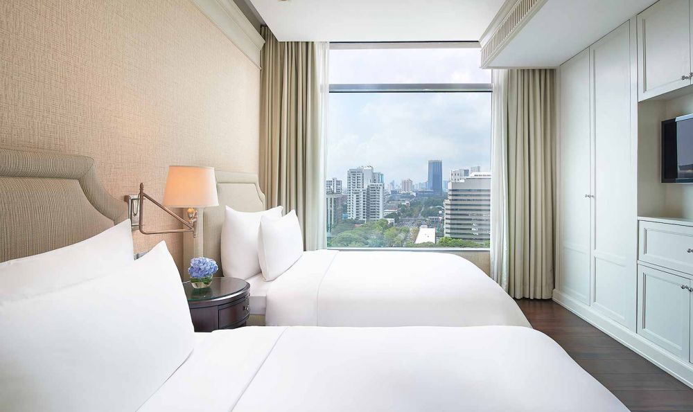Two Bedroom Suite, Oriental Residence Bangkok 5*