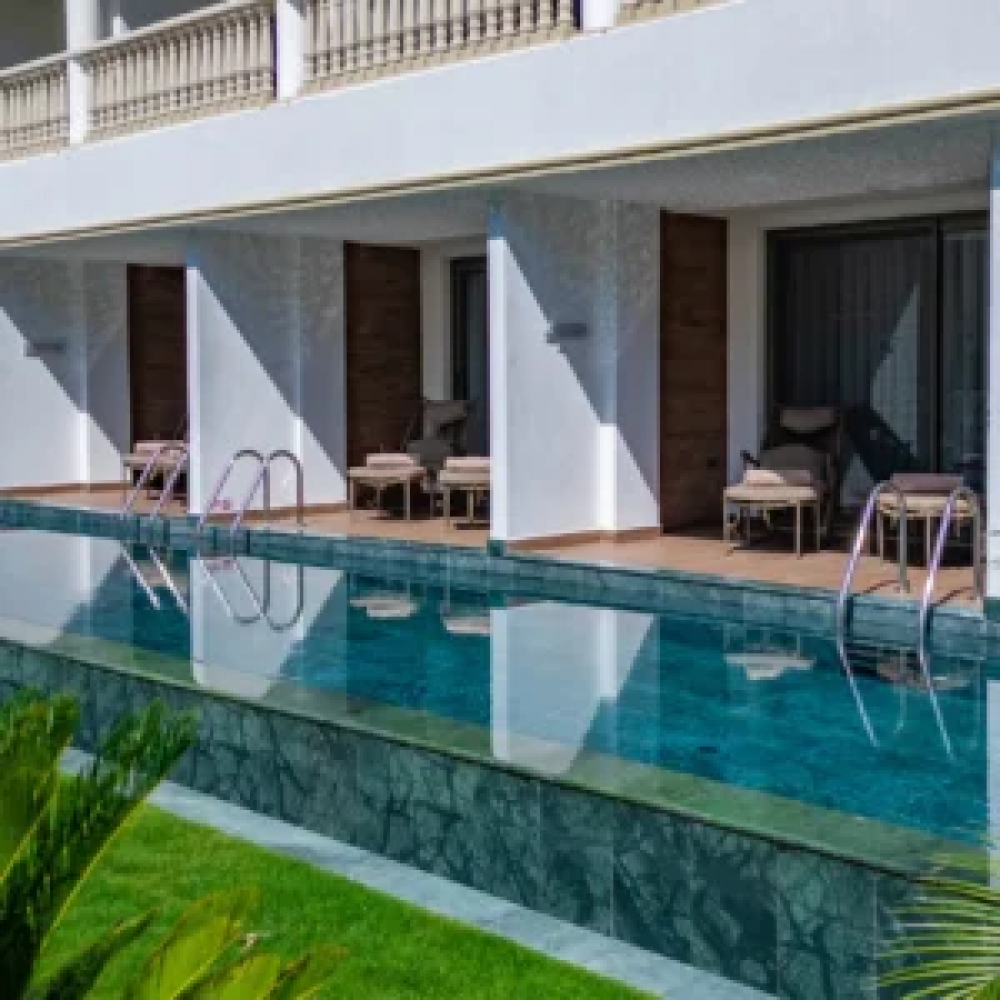 Swim Up Deluxe Room 16+, Samara Hotel 5*