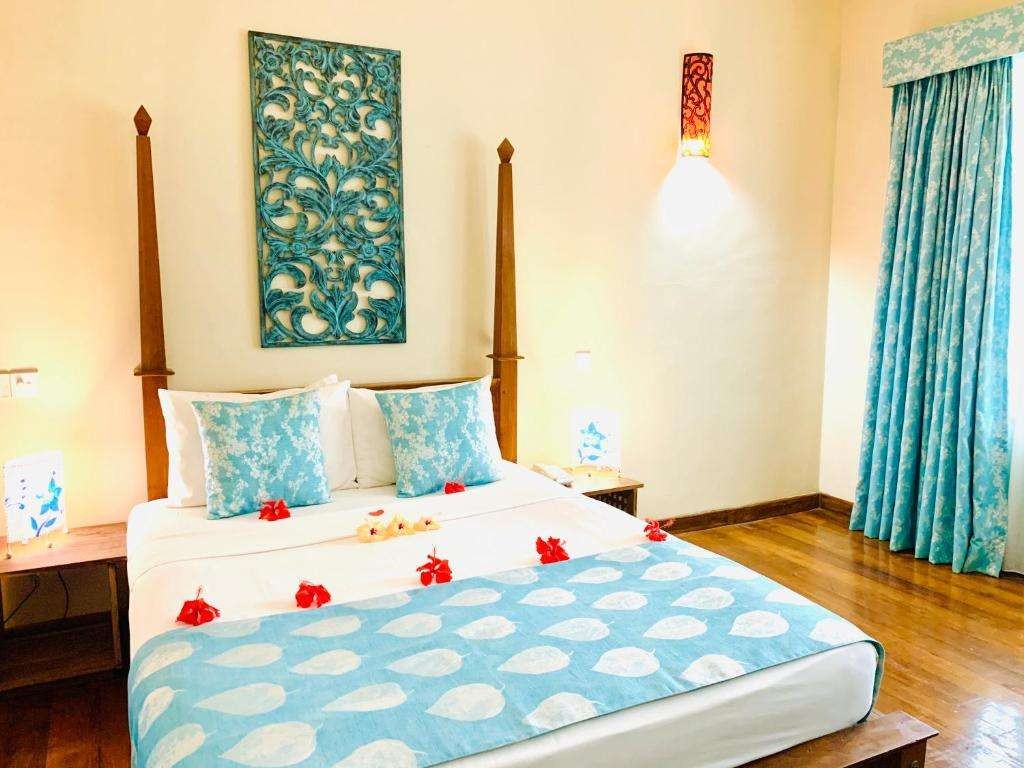 Deluxe, Thaproban Beach House 4*