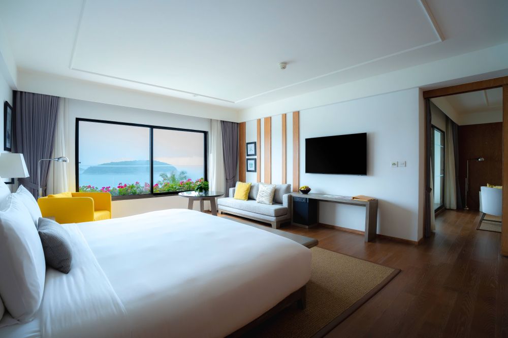 Royal Ocean View Suite, The Nai Harn Phuket 5*