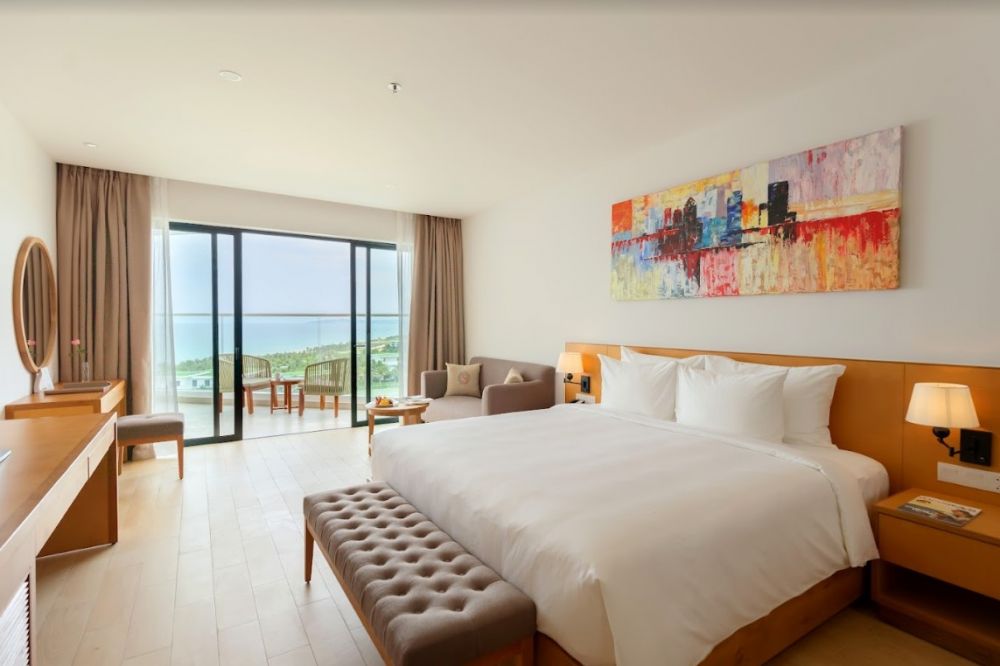 Premier Deluxe With Balcony, Selectum Noa Resort Cam Ranh 5*