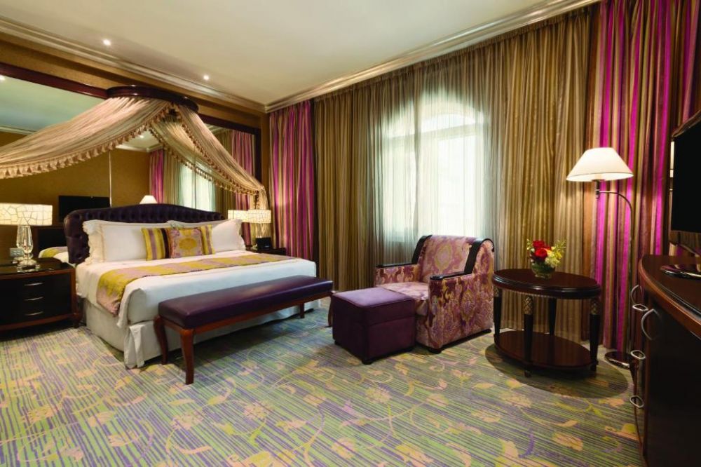 Executive Suite, Wyndham Grand Regency Hotel 5*