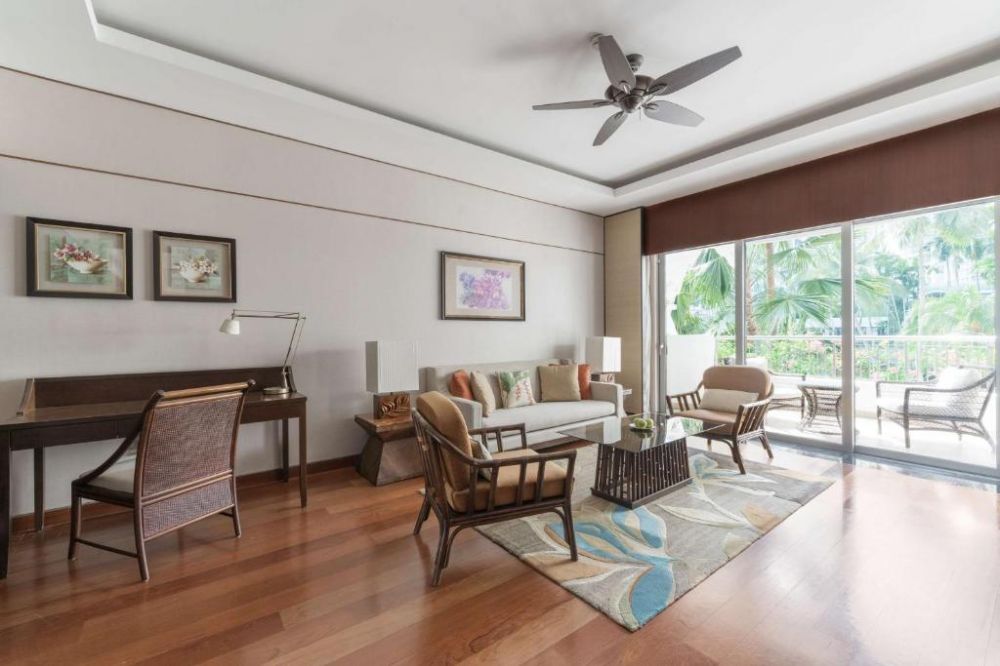 One Bedroom Suite (Garden Wing), Shangri-La Hotel Singapore 5*