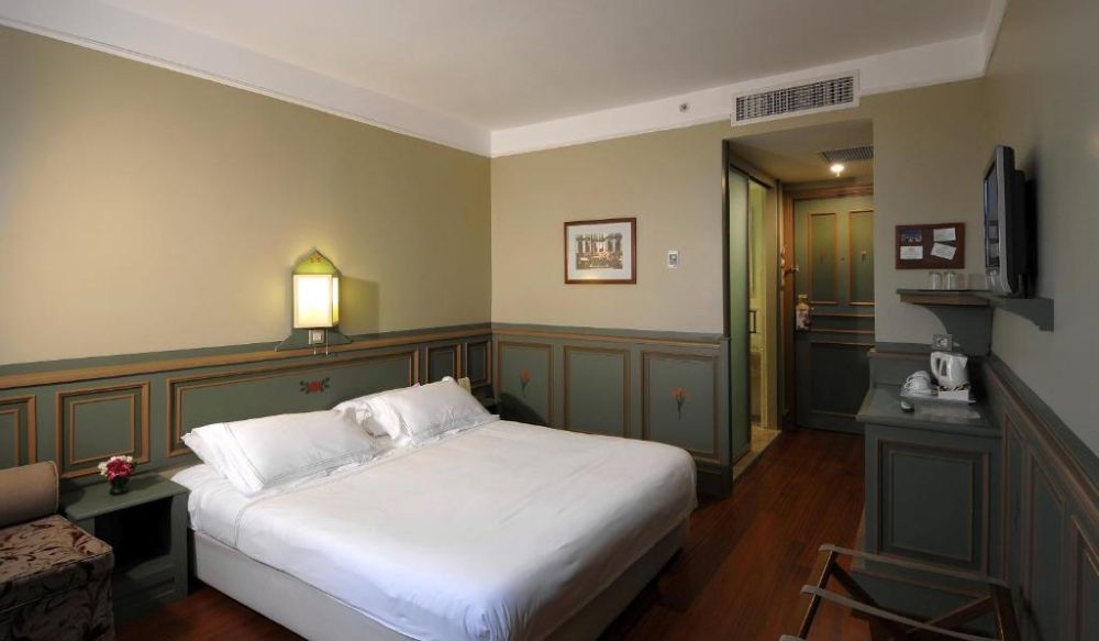Superior Room, Armada Istanbul Old City Hotel 4*