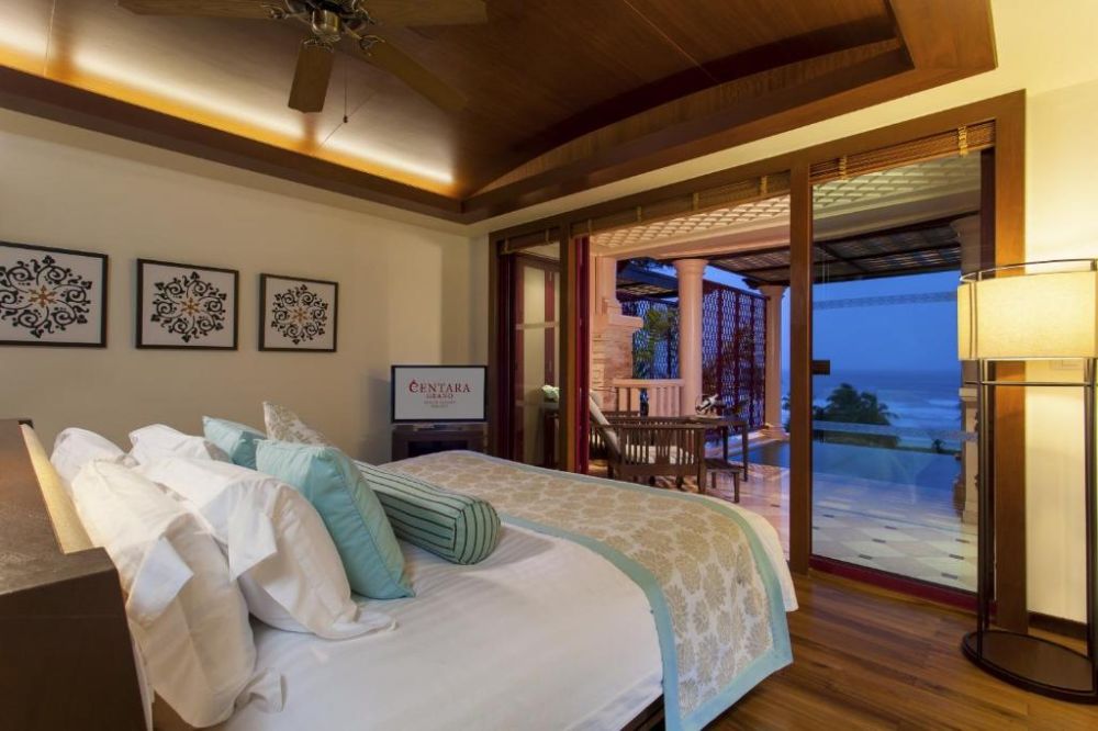 Deluxe Pool Suite, Centara Grand Beach Resort Phuket 5*