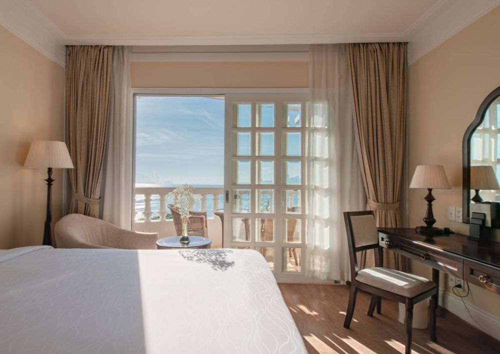 Deluxe Ocean, Sunrise Nha Trang Beach Hotel & Spa 5*