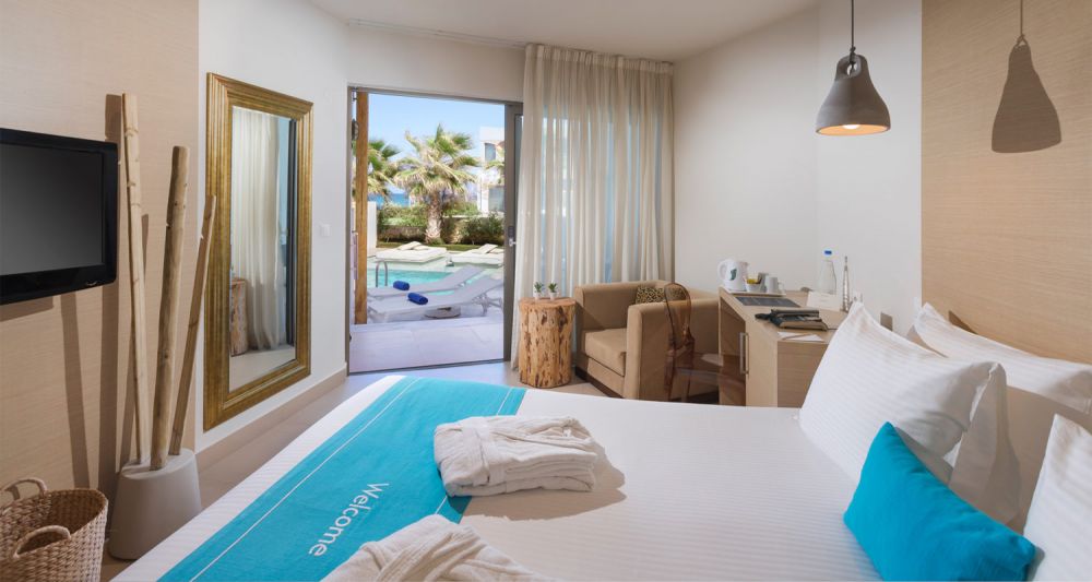 Cool Room Sharing Pool, The Island Hotel | Adults Only 5*